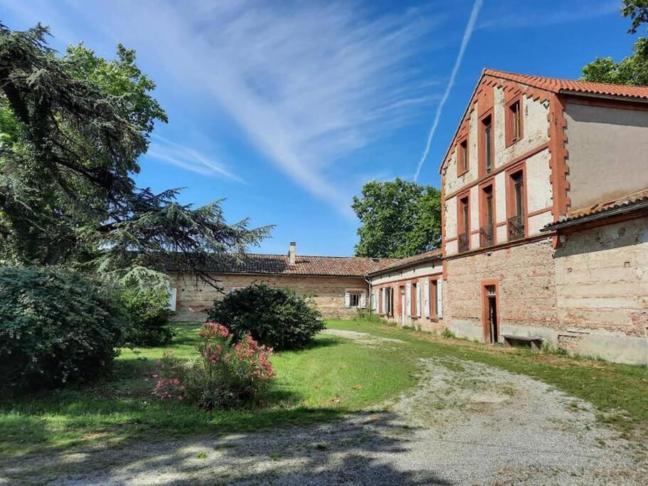 Gite Au Coeur Du Chateau Flotis Castelnau-d'Estretefonds Ngoại thất bức ảnh
